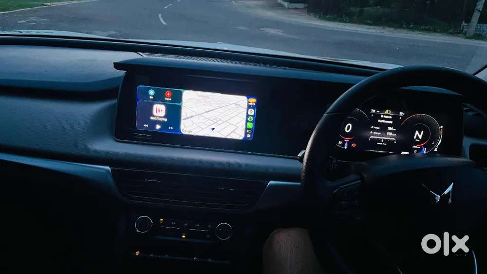 Mahindra Xuv700 Ax5 At Petrol