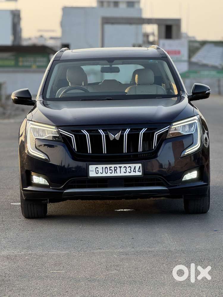 Mahindra Xuv700 Ax 5 Petrol Mt Str (e), 2022, Petrol