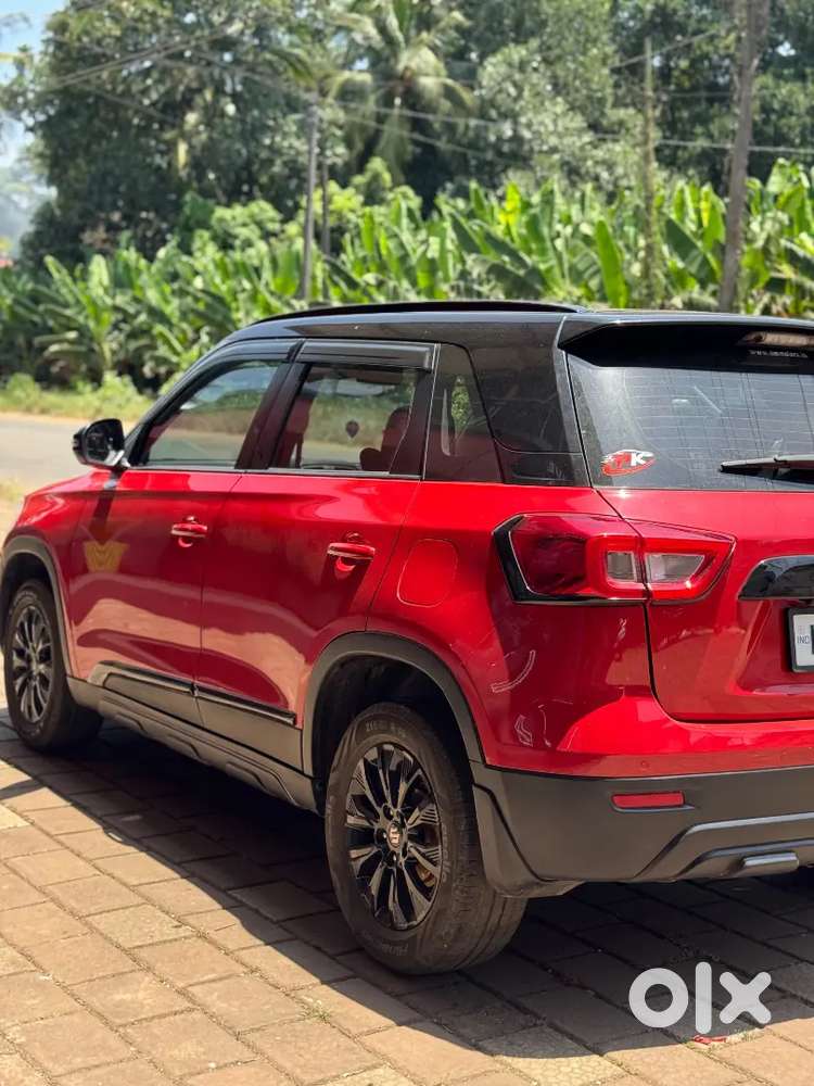 2021 Maruti Suzuki Brezza Zxi Plus Dual Tone (petrol Manual) | Top End