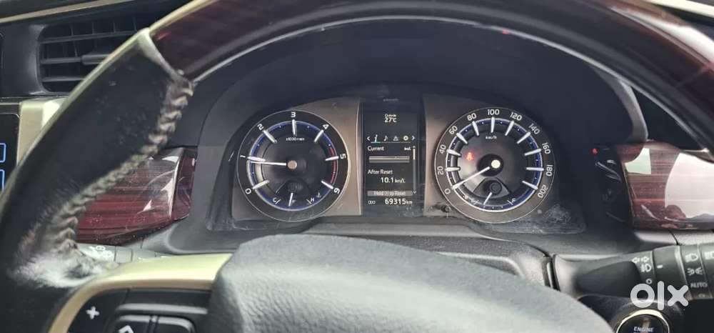 Toyota Innova Crysta 2.4 V 7 Str, 2017, Diesel