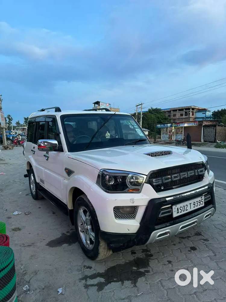 Mahindra Scorpio S10 Diesel 2017 Manual