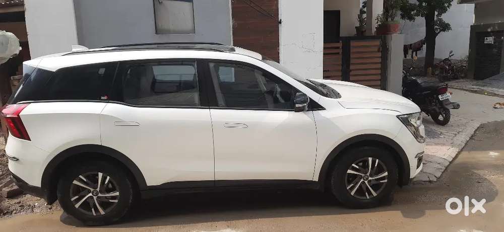 Mahindra Xuv700 2022 Petrol Well Maintained
