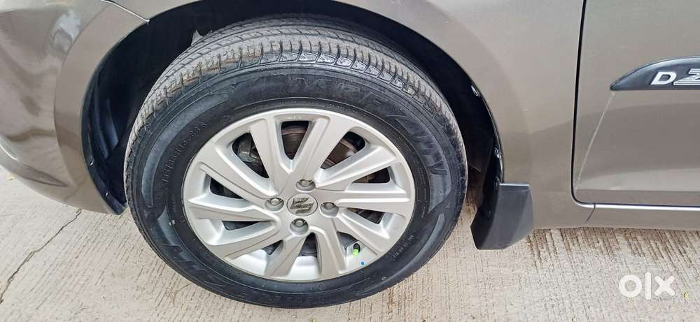 Maruti Suzuki Dzire Zxi Ags, 2016, Petrol