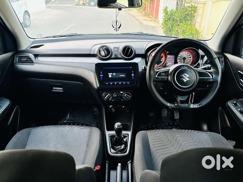 Maruti Suzuki Swift Vxi + Manual, 2023, Petrol