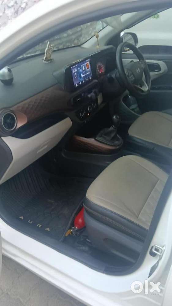 Hyundai Manual Hybrid 2025