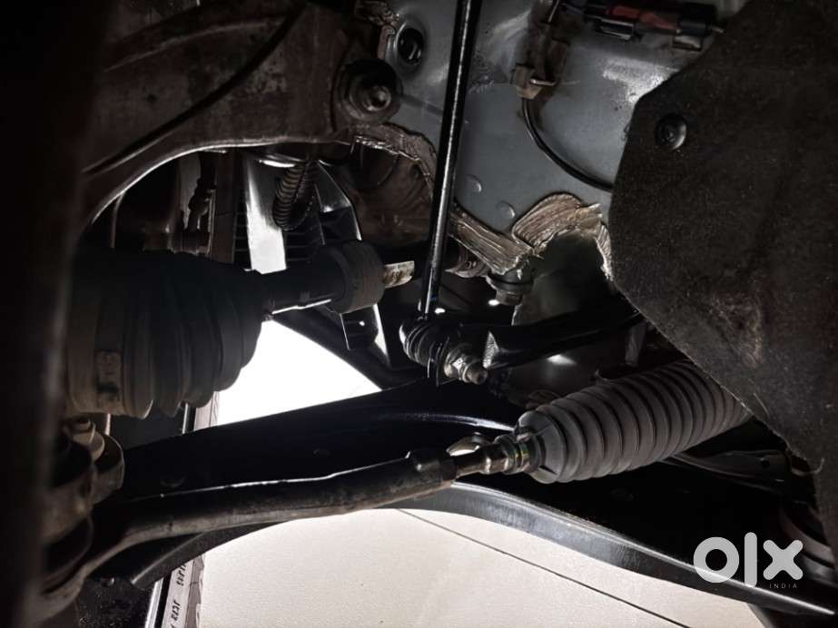 Mahindra Xuv700 2.0 Ax 7 Petrol Mt Str, 2023, Petrol