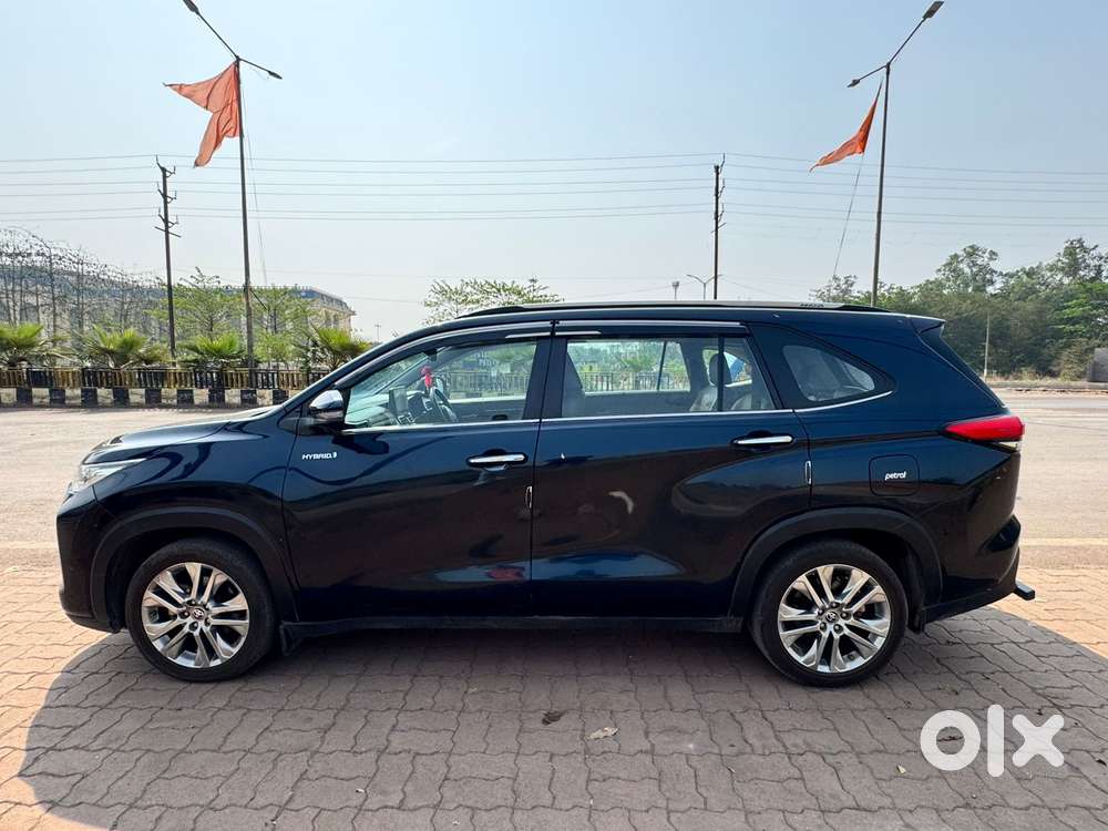 Toyota Innova Hycross 2.0 Zx Hybrid 7 Str, 2023, Petrol