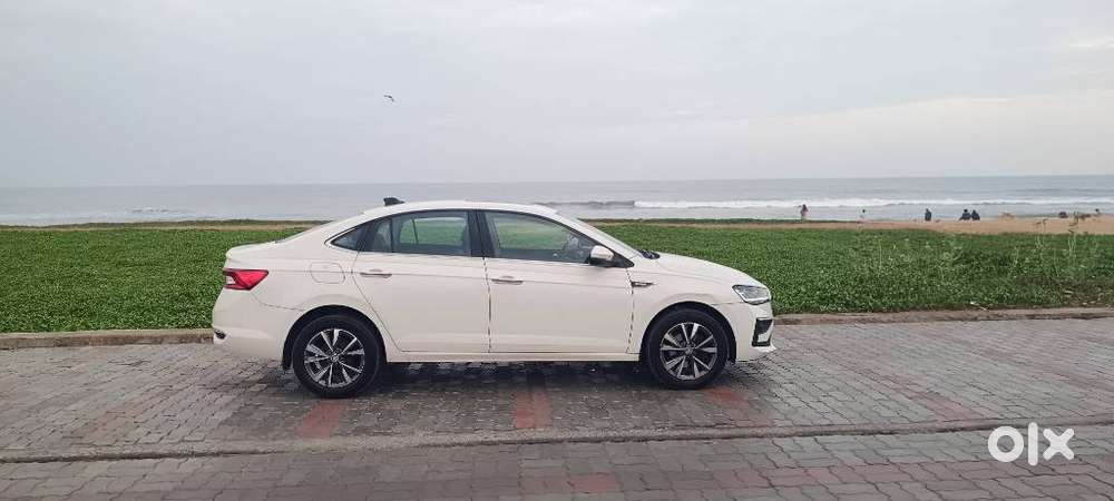 Skoda Slavia Style 1.0l Tsi Mt, 2022, Petrol