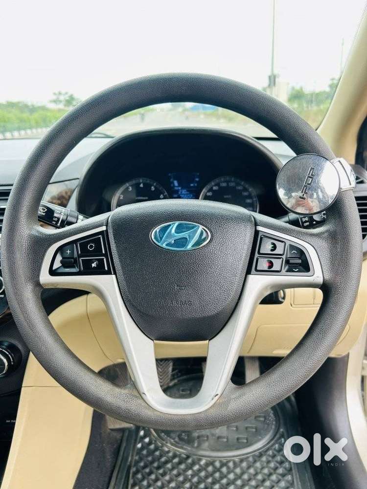 Hyundai Verna 1.5 S Petrol Mt, 2012, Petrol