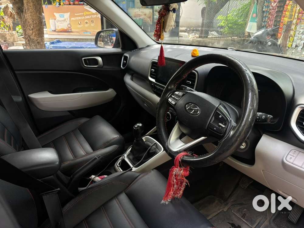 Hyundai Venue Petrol 2023