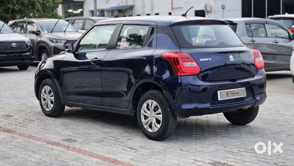 Maruti Suzuki Swift Vxi + Manual, 2023, Petrol