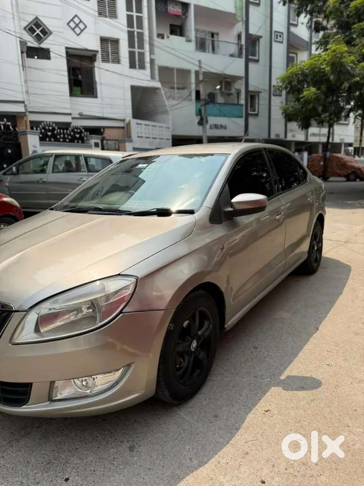 Skoda Rapid 2012 Diesel 120000 Km Driven