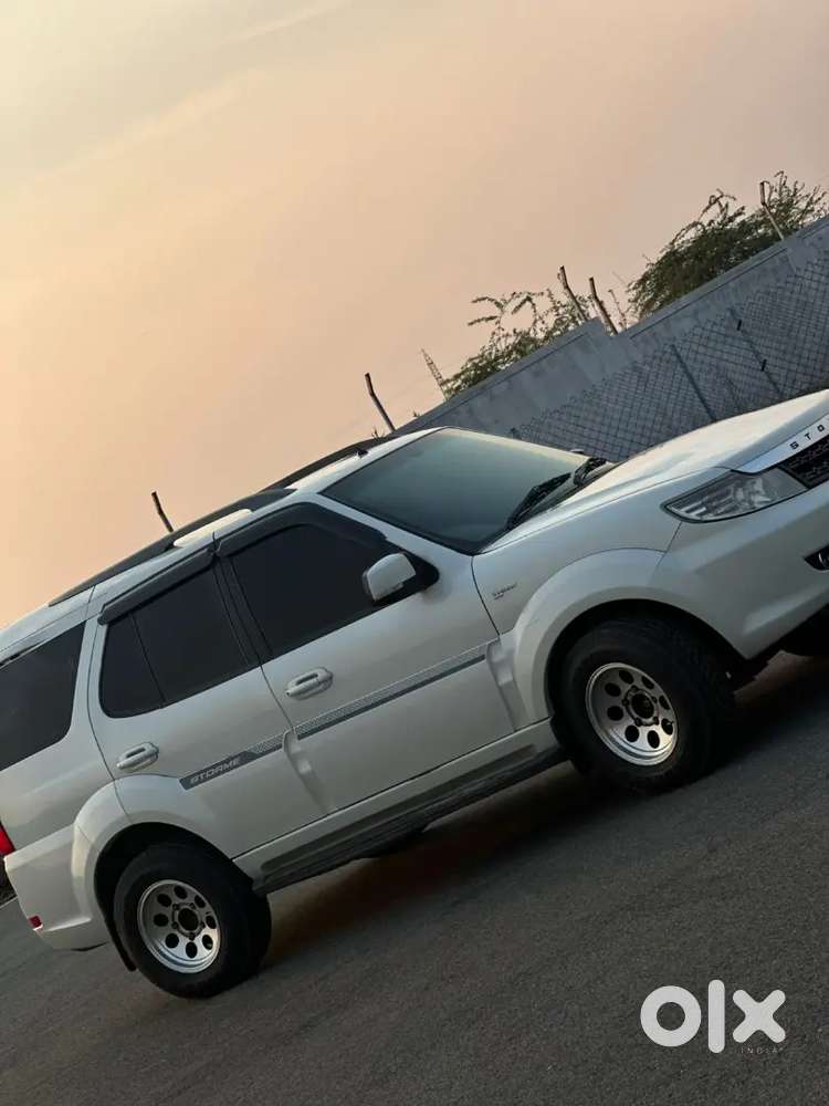 Tata Safari Storme 2017 Diesel Well Maintained