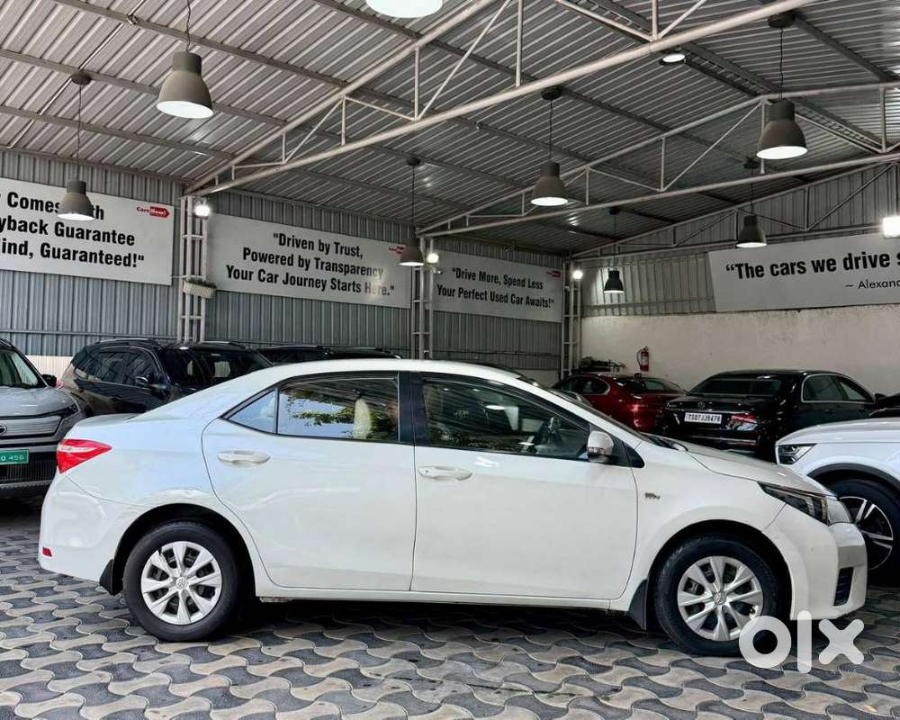 Toyota Corolla Altis 1.8 J, 2014, Petrol