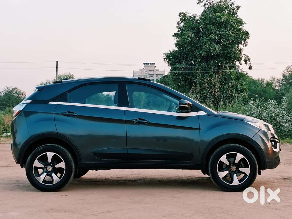Tata Nexon 1.2 Revotron Xza Plus, 2018, Petrol