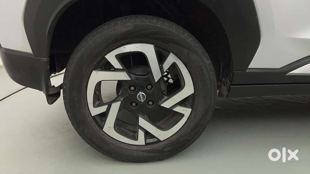 Nissan Magnite 1.0 Xv Premium Turbo Cvt, 2023, Petrol