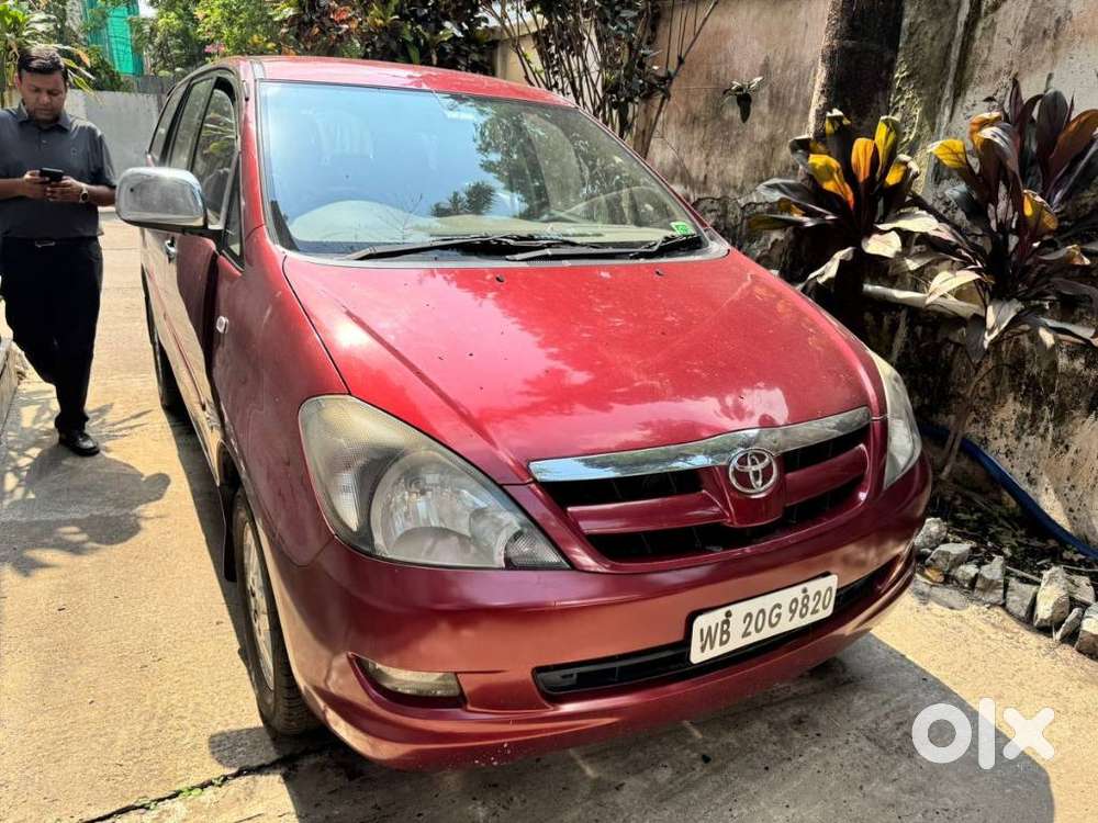 Toyota Innova 2004-2011 2.5 G4 Diesel 8-seater, 2006, Diesel