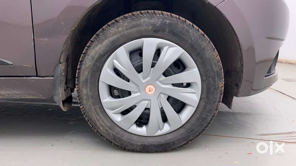 Tata Tiago 1.2 Revotron Xt, 2017, Petrol