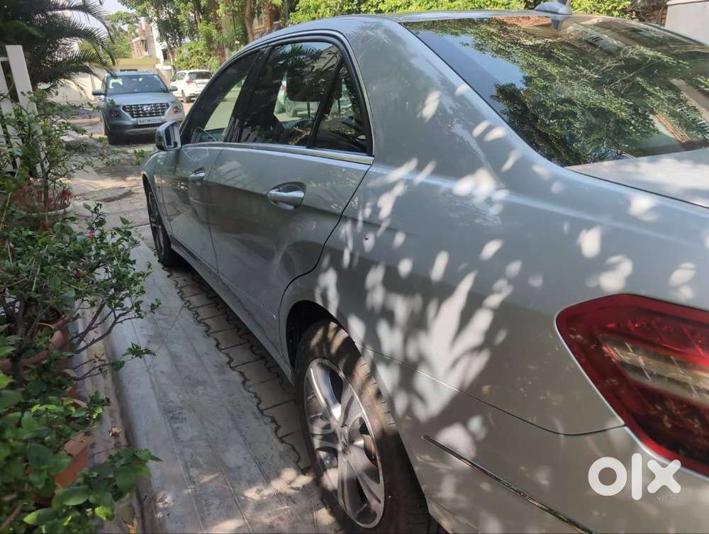 Mercedes-benz E-class 2011