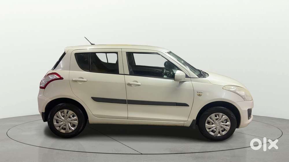 Maruti Suzuki Swift 1.2 Lxi (o), 2017, Petrol