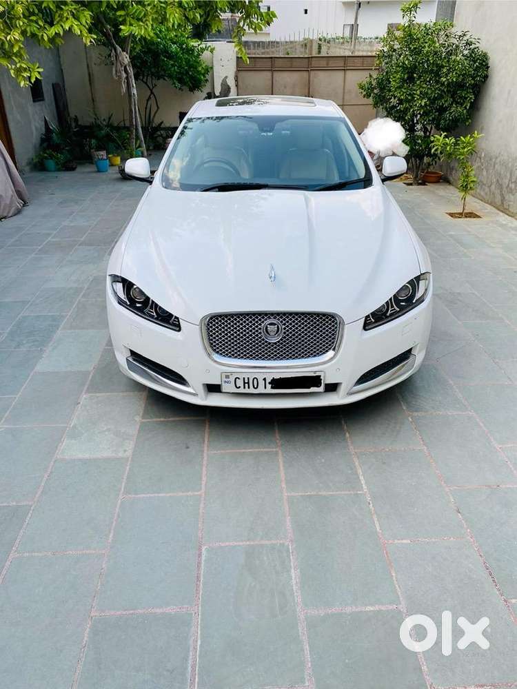 Jaguar Xfs 3.0 V6 With Complete Company Service Record Till Date