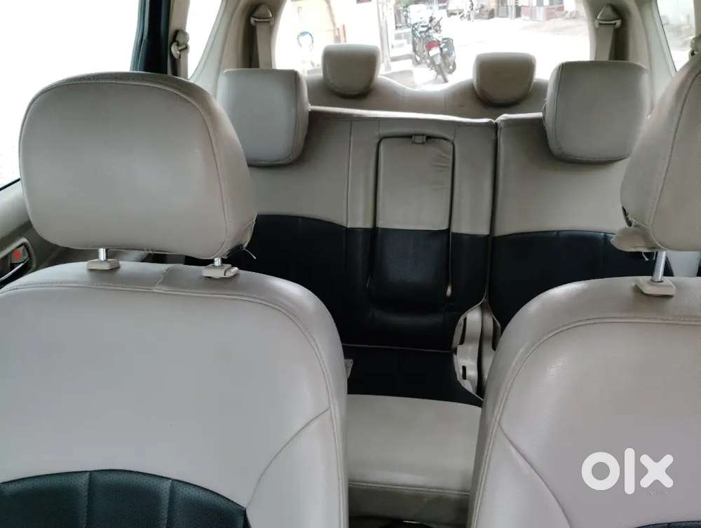 Maruti Suzuki Ertiga 2013