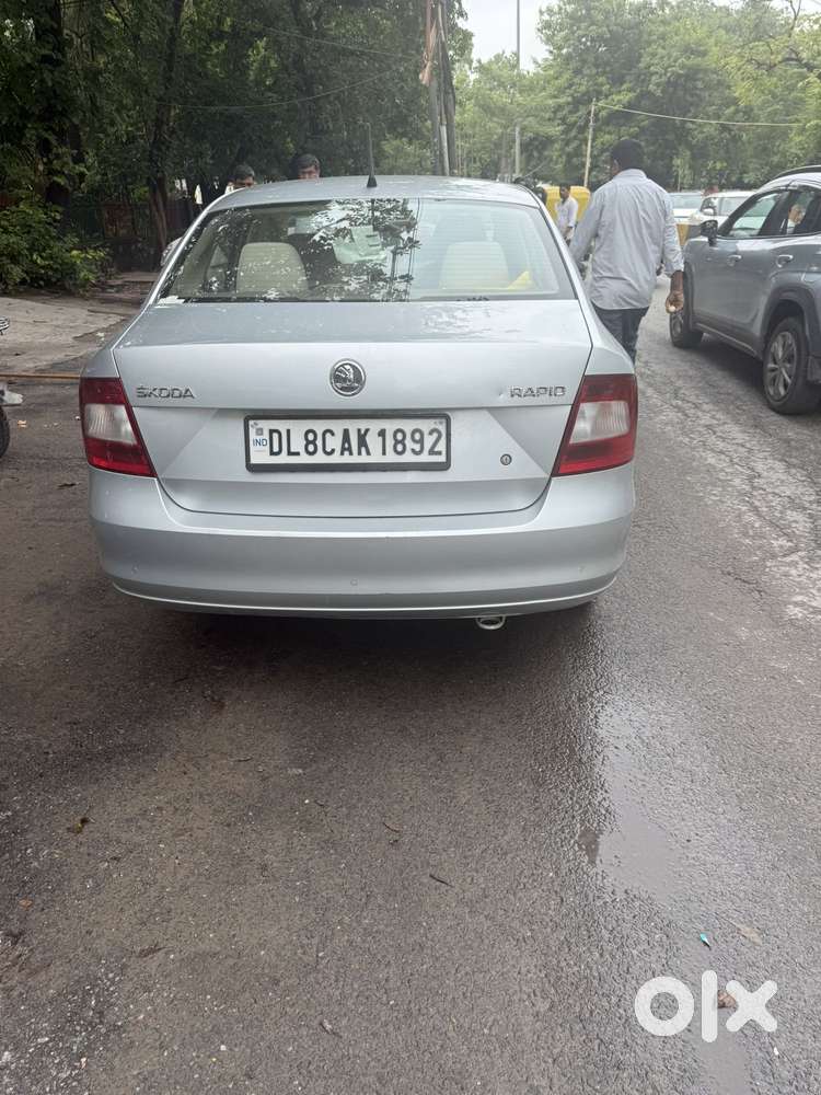 Skoda Rapid 1.6 Mpi At Elegance, 2015, Petrol