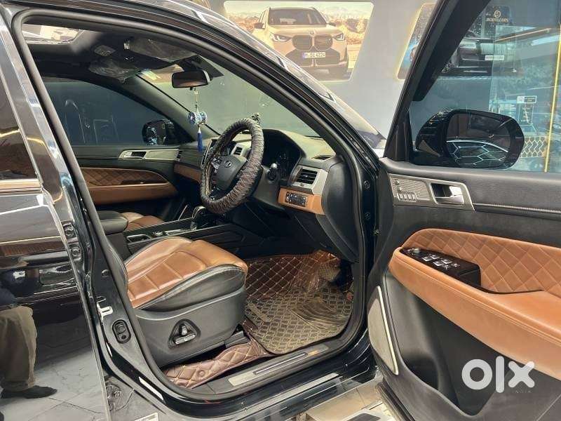 Mahindra Alturas G4 4wd At, 2019, Diesel