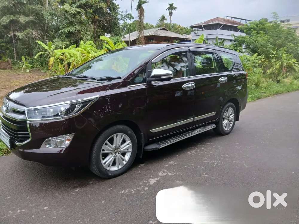Toyota Innova 2016