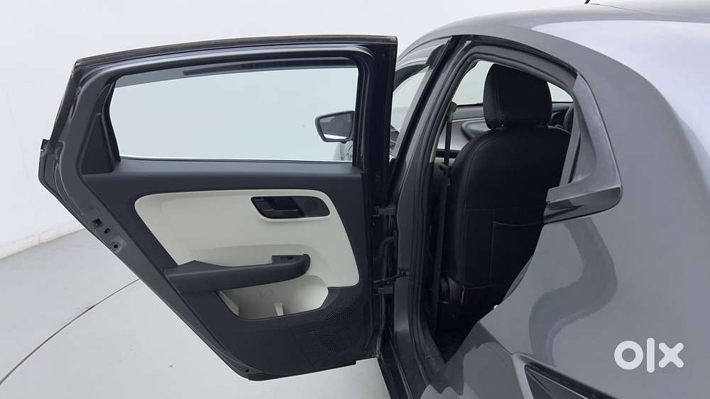 Tata Altroz Xta Petrol, 2023, Petrol