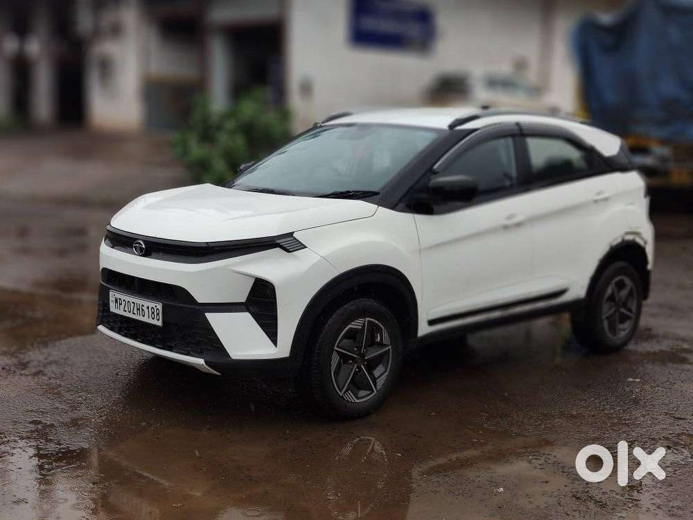 Tata Nexon Creative Plus 1.2 Revotron Petrol 6 Mt, 2023, Petrol