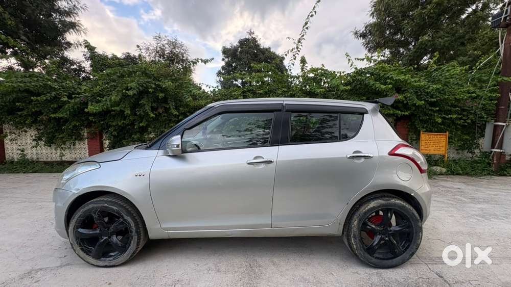 Maruti Suzuki Swift Petrol 2015 December