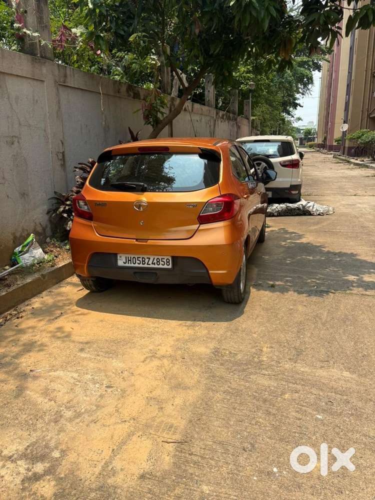 Tata Tiago Petrol 2018