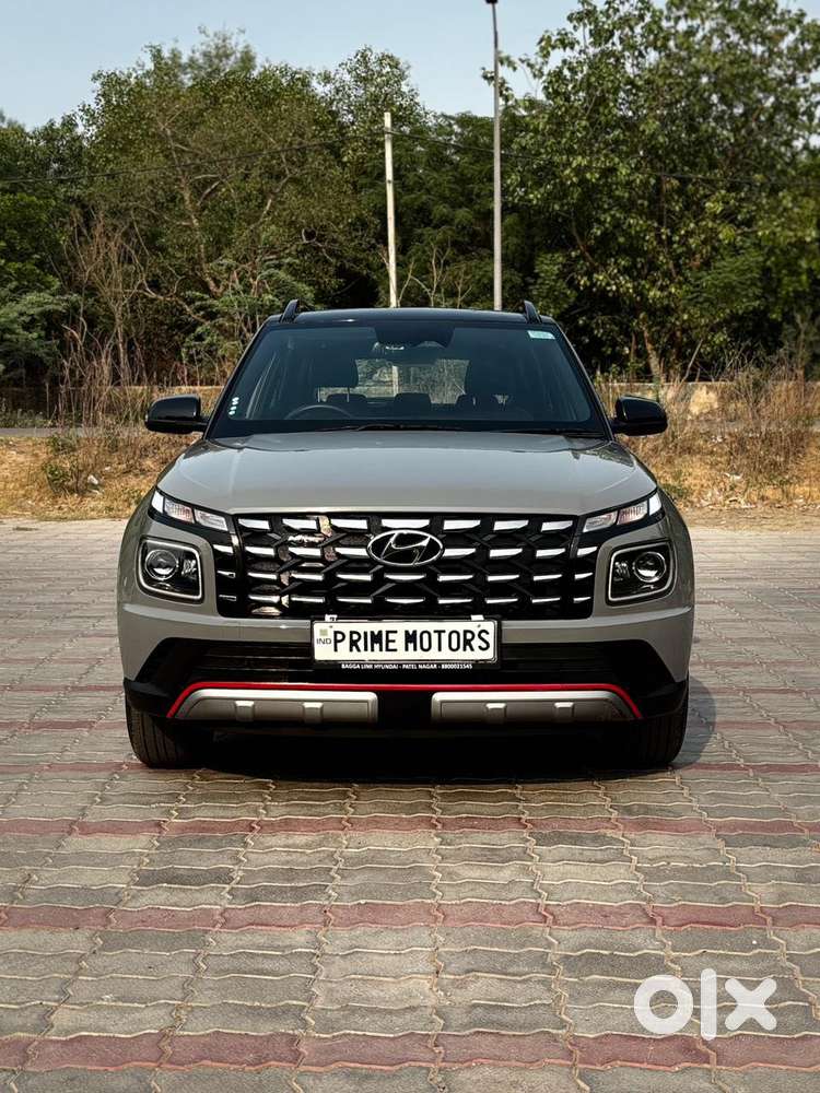 Hyundai Venue 1.0 Sx (o) Turbo Dual Tone, 2025, Petrol