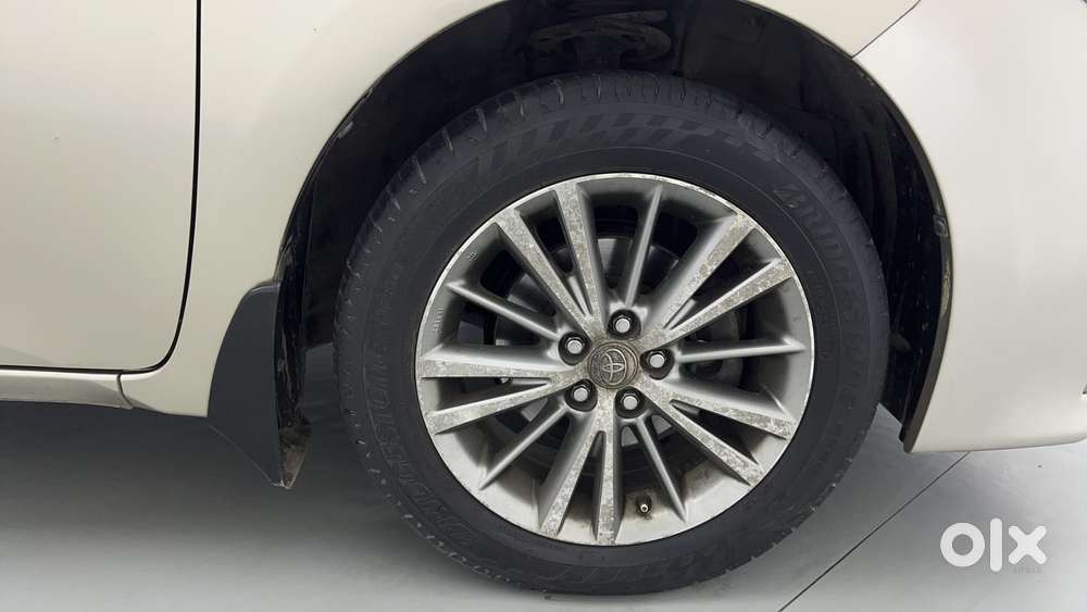 Toyota Corolla Altis 2013-2017 Vl At, 2015, Petrol