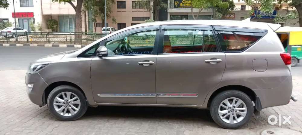 Toyota Innova Crysta 2016 Diesel 180 Km Driven
