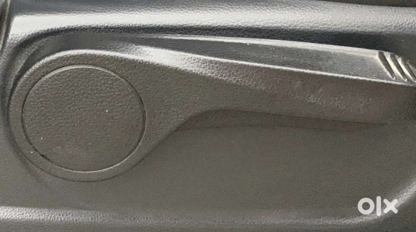 Mahindra Xuv300 W8, 2021, Petrol