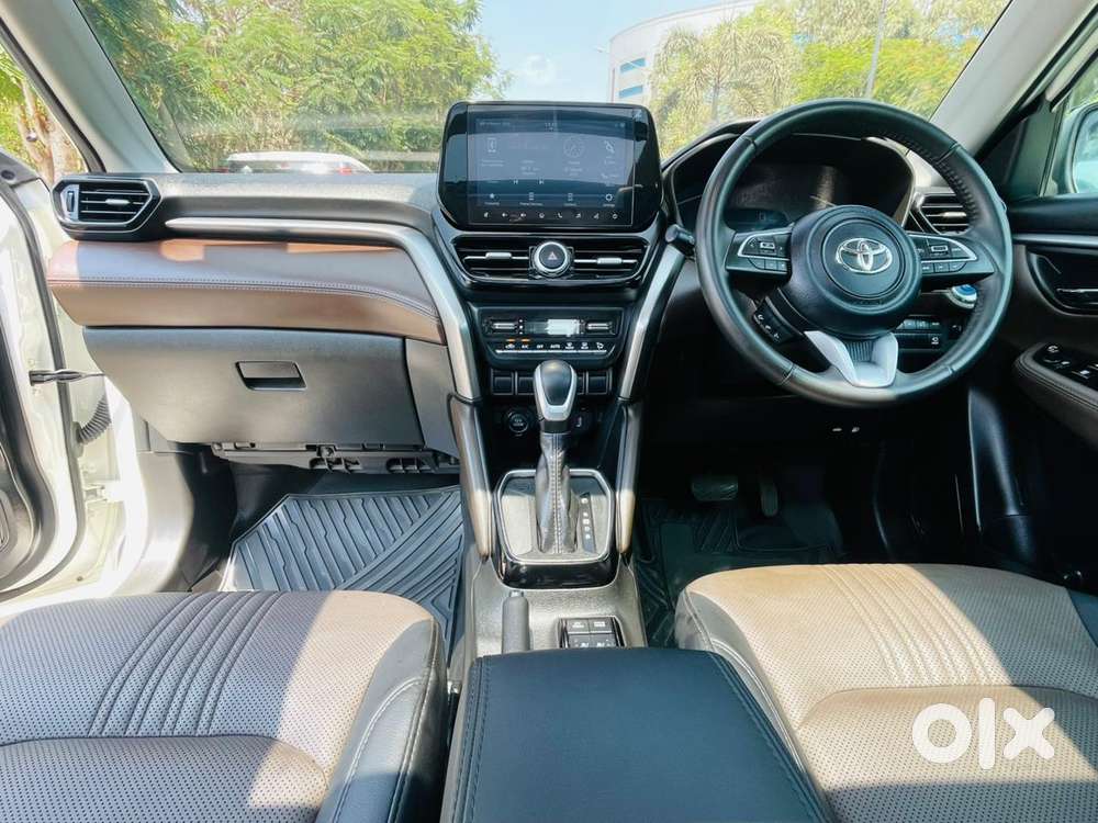 Toyota Urban Cruiser Hyryder 1.5 V Hybrid, 2025, Petrol