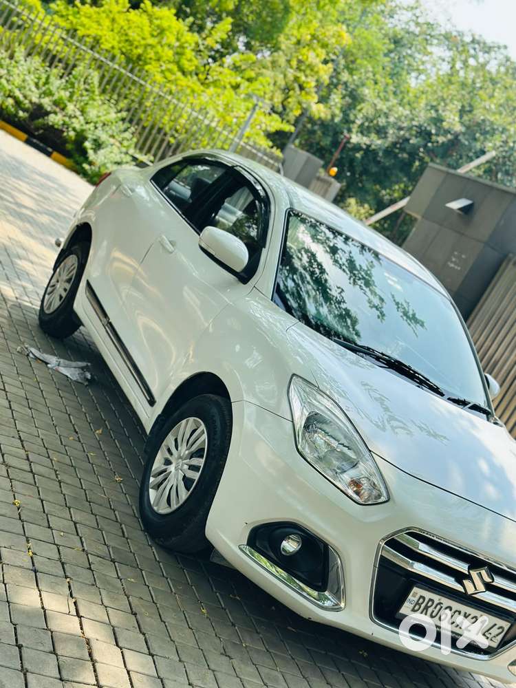 Maruti Suzuki Dzire 1.2 Vxi, 2022, Petrol