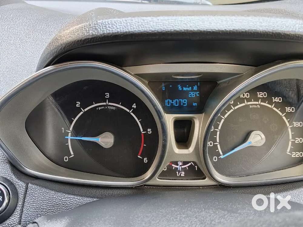 Ford Ecosport Platinum Edition With 6 Airbag 5 Star Safety Rating