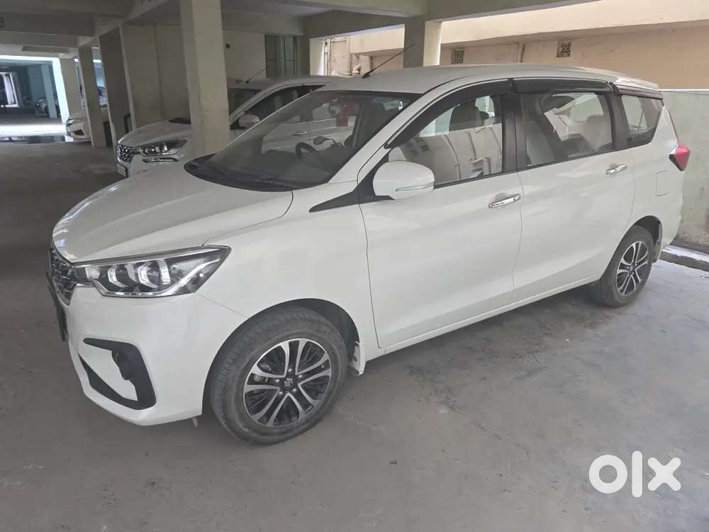 Maruti Suzuki Ertiga Zxi Cng 2025