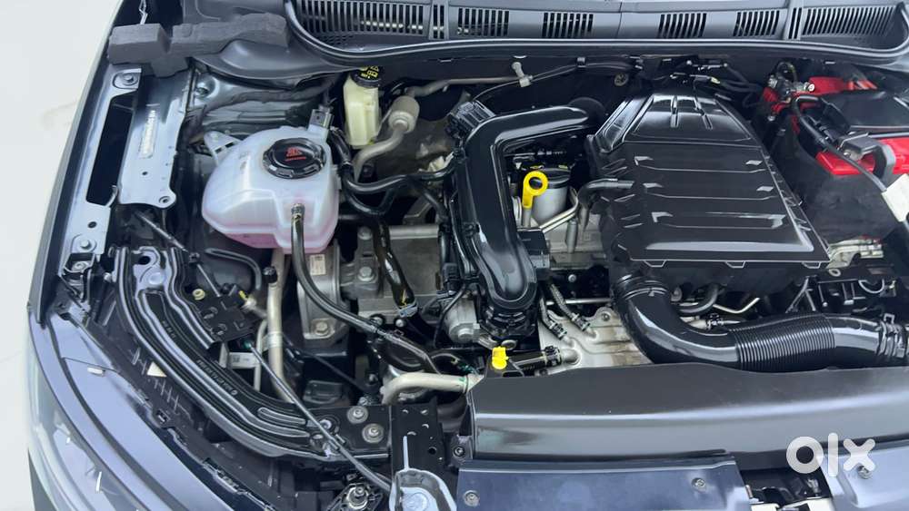 Skoda Slavia Style 1.0l Tsi At, 2022, Petrol
