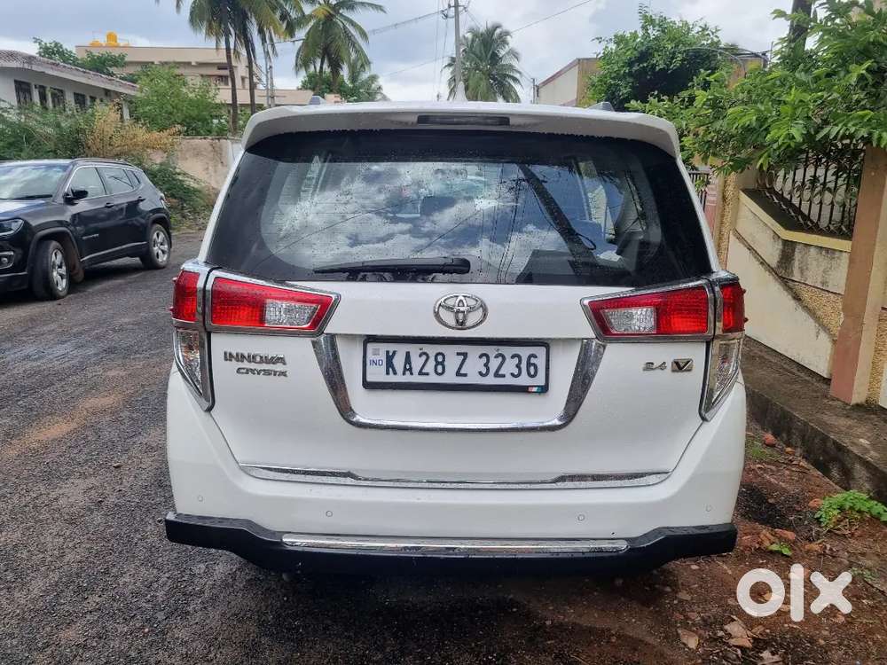 Toyota Innova Crysta 2020 Diesel 99000 Km Driven