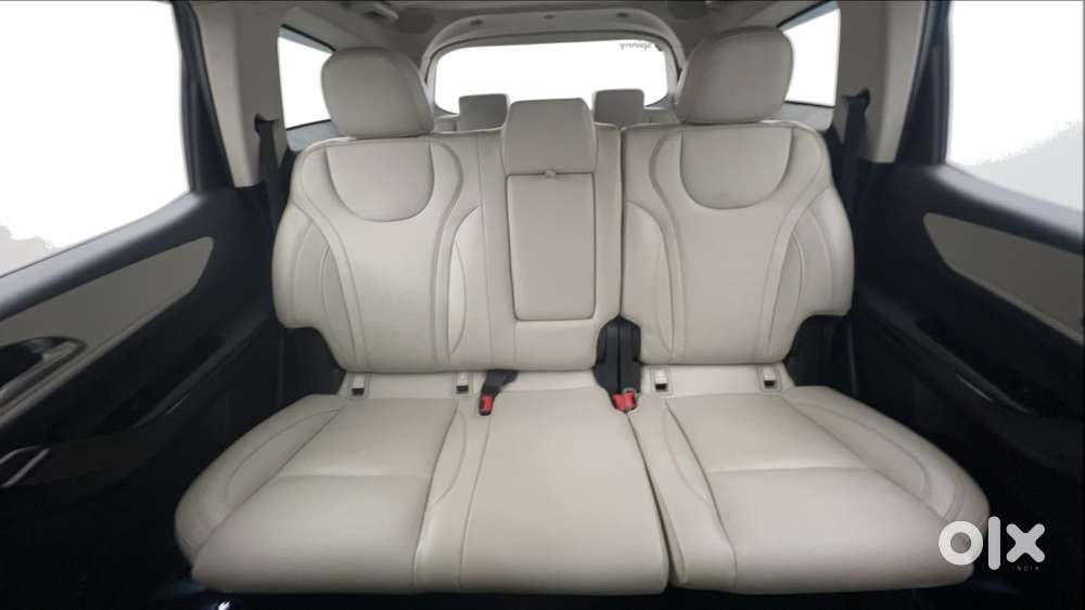 Mahindra Xuv700 2.2 Ax 7 Diesel Mt Luxury Pack Str, 2023, Diesel