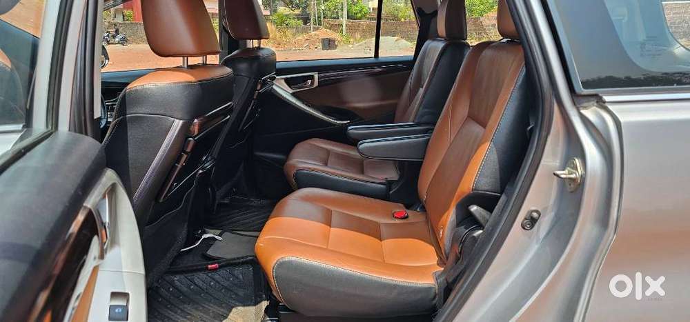 Toyota Innova Crysta 2.8z Automatic, 2017, Diesel