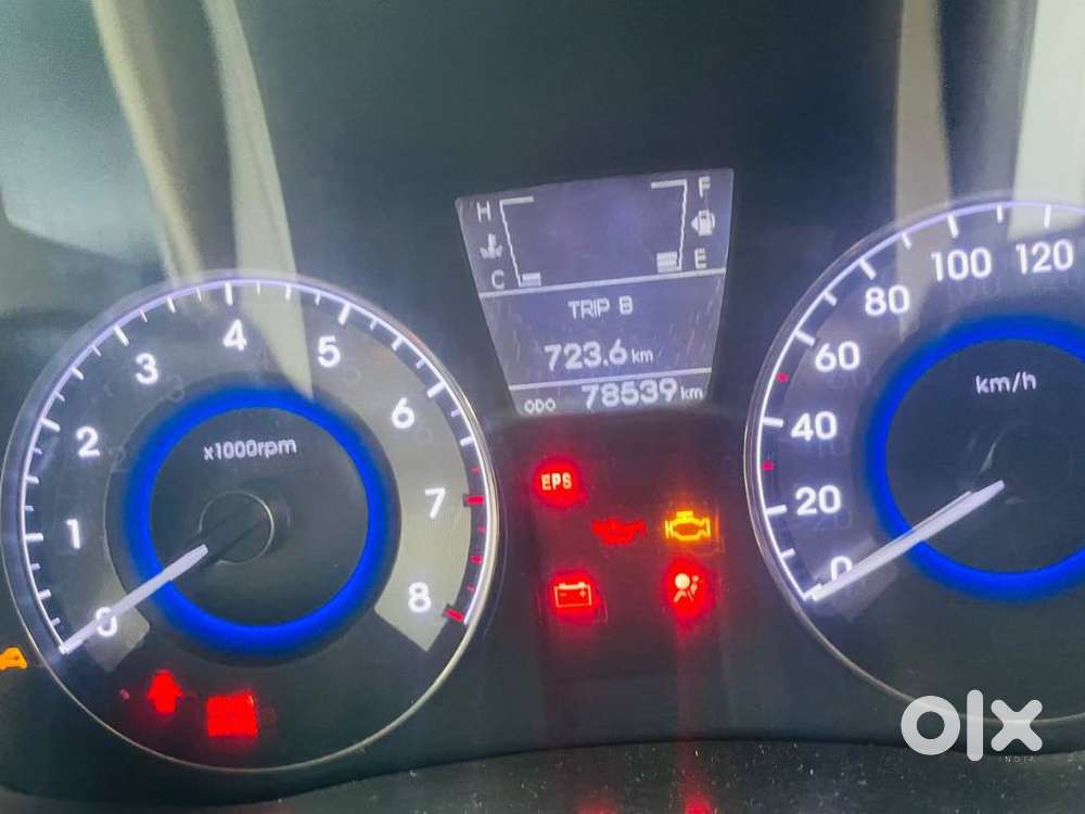 Hyundai Fluidic Verna 1.6 Vtvt Sx, 2013, Petrol