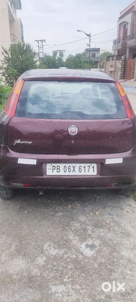 Fiat Grande Punto 2014 Diesel 100000 Km Driven