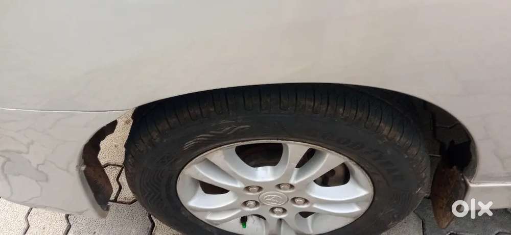 2012 Model Toyota Innova G4