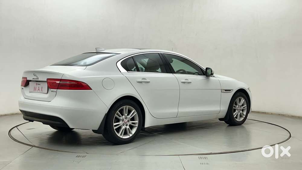 Jaguar Xe Prestige, 2016, Petrol