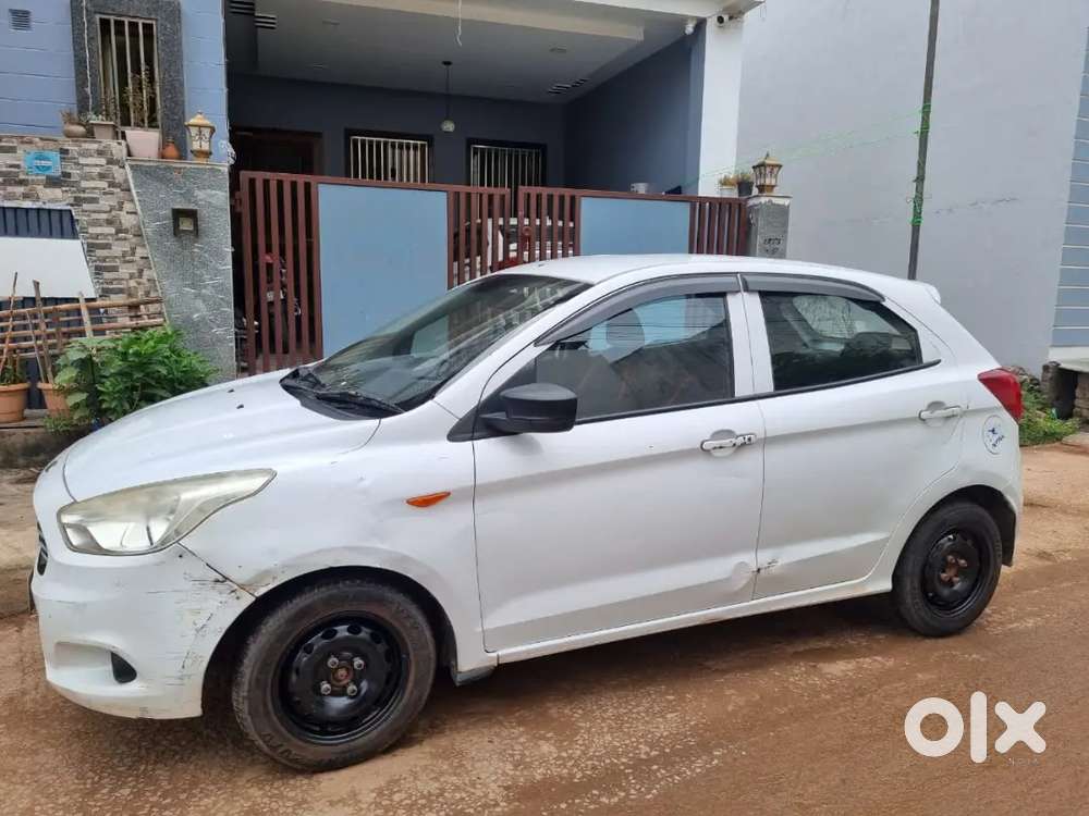 Ford Figo Aspire 2016 Petrol 105000 Km Driven